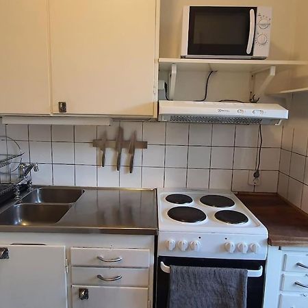 Apartment With Garden Near Metro! Stockholm Buitenkant foto